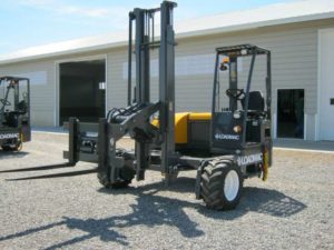 Loadmac 855 super reach front driver's side view.